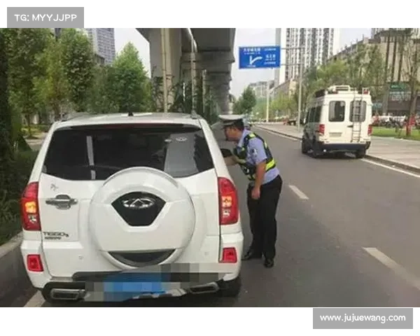 “我一路开着双闪!” 没装ETC,男子竟直接原路掉头逆行! “我一路开着双闪!” 没装ETC,男子竟直接原路掉头逆行!