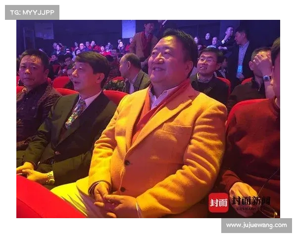 东部冠军颁奖仪式!经理狂笑,2当家捧杯庆祝,字母哥遭无视脸黑 东部冠军颁奖仪式!经理狂笑,2当家捧杯庆祝,字母哥遭无视脸黑